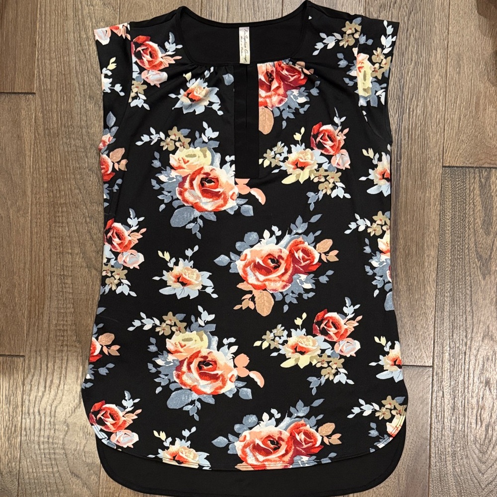 Floral cap sleeve Women's Top - Black, light blue, coral